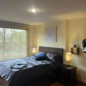 1 Habitacion, Full Amoblada Con Todo Que Disfrutes De Tu Cuenca